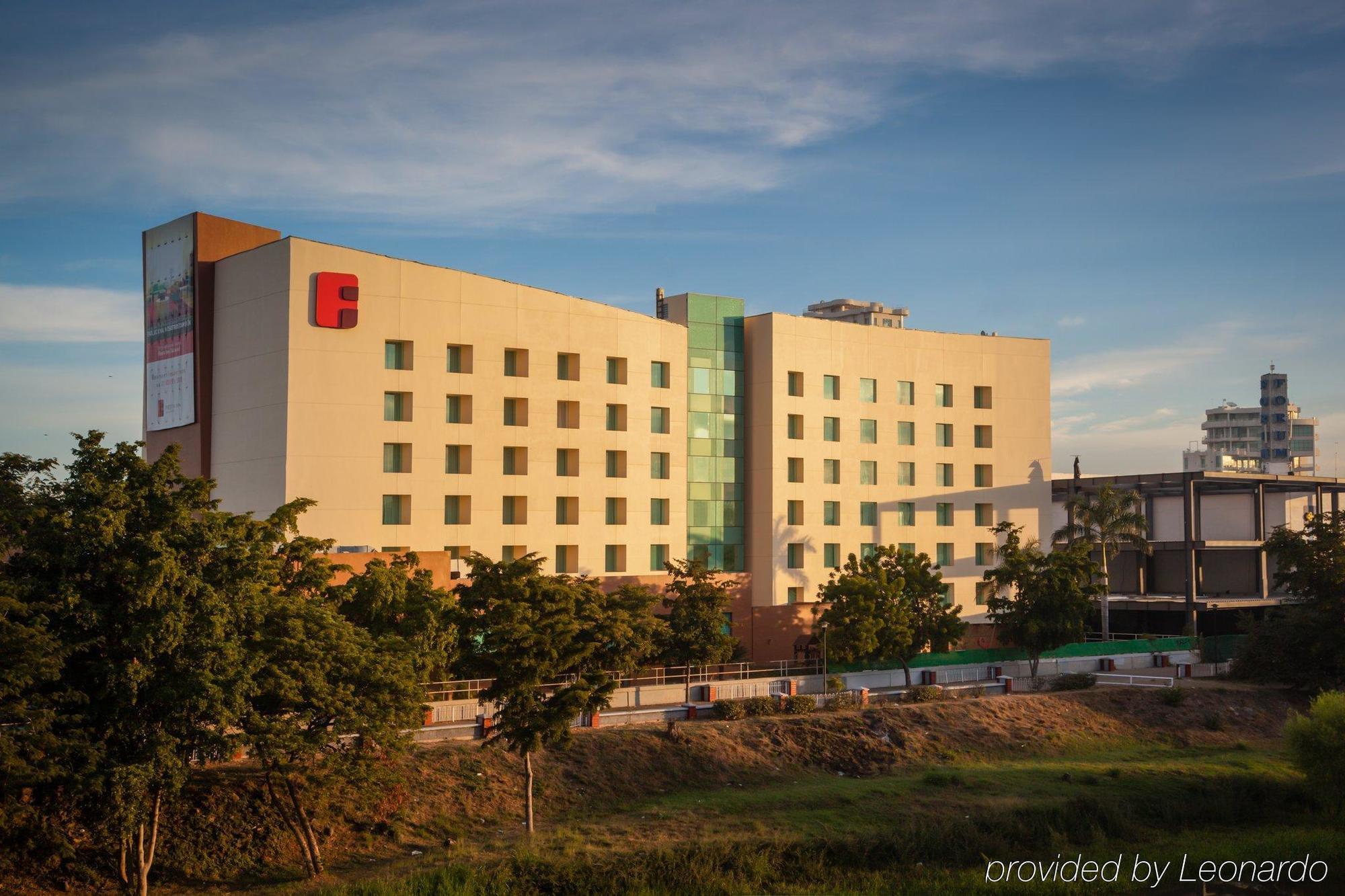 Fiesta Inn Culiacán Екстериор снимка