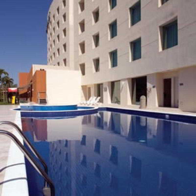 Fiesta Inn Culiacán Екстериор снимка