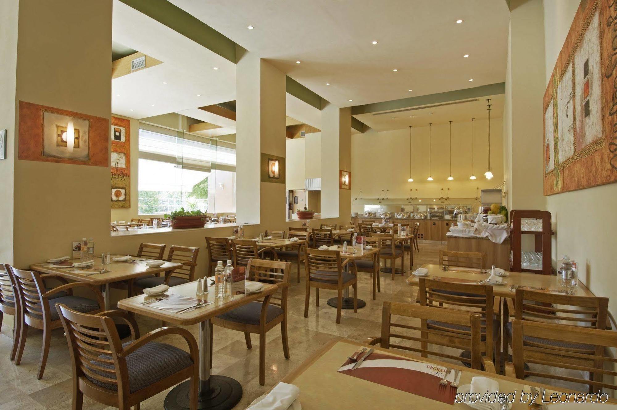 Fiesta Inn Culiacán Екстериор снимка